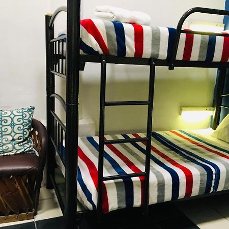 גואדלחארה Hostal De Maria מראה חיצוני תמונה