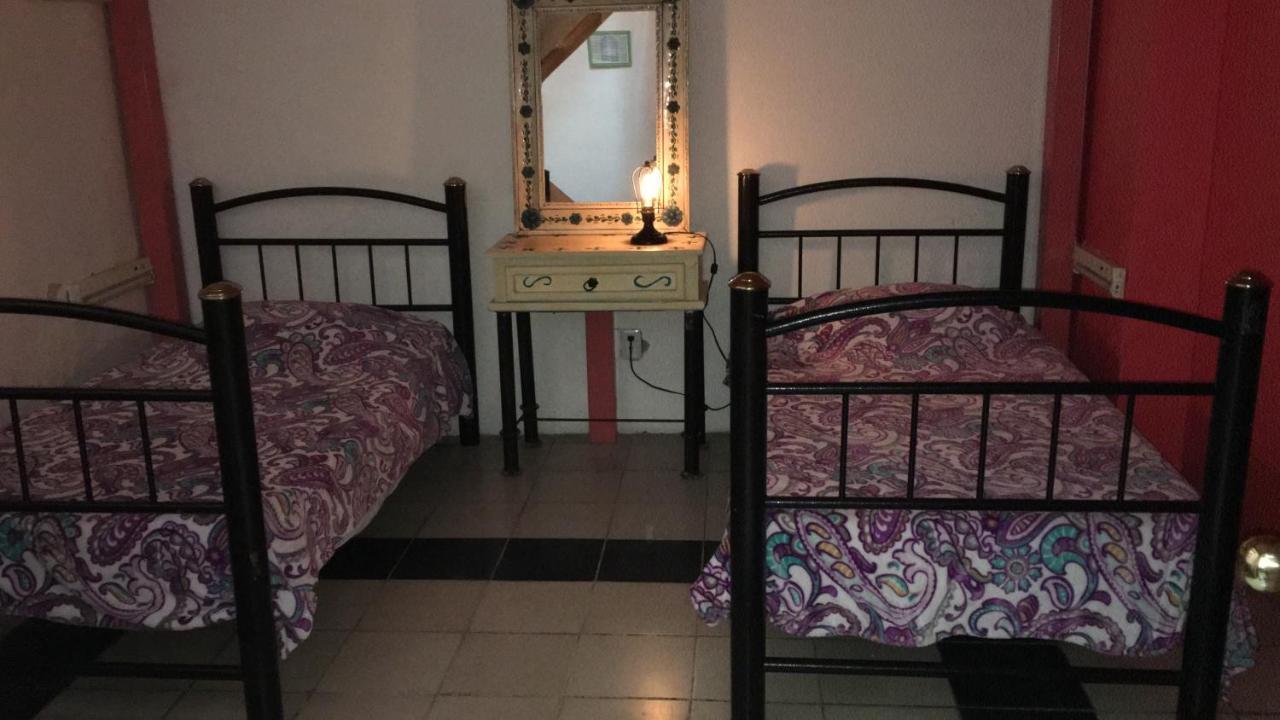 גואדלחארה Hostal De Maria מראה חיצוני תמונה