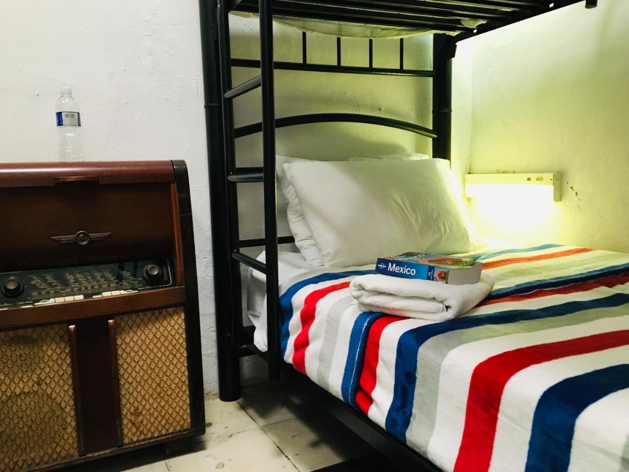 גואדלחארה Hostal De Maria מראה חיצוני תמונה